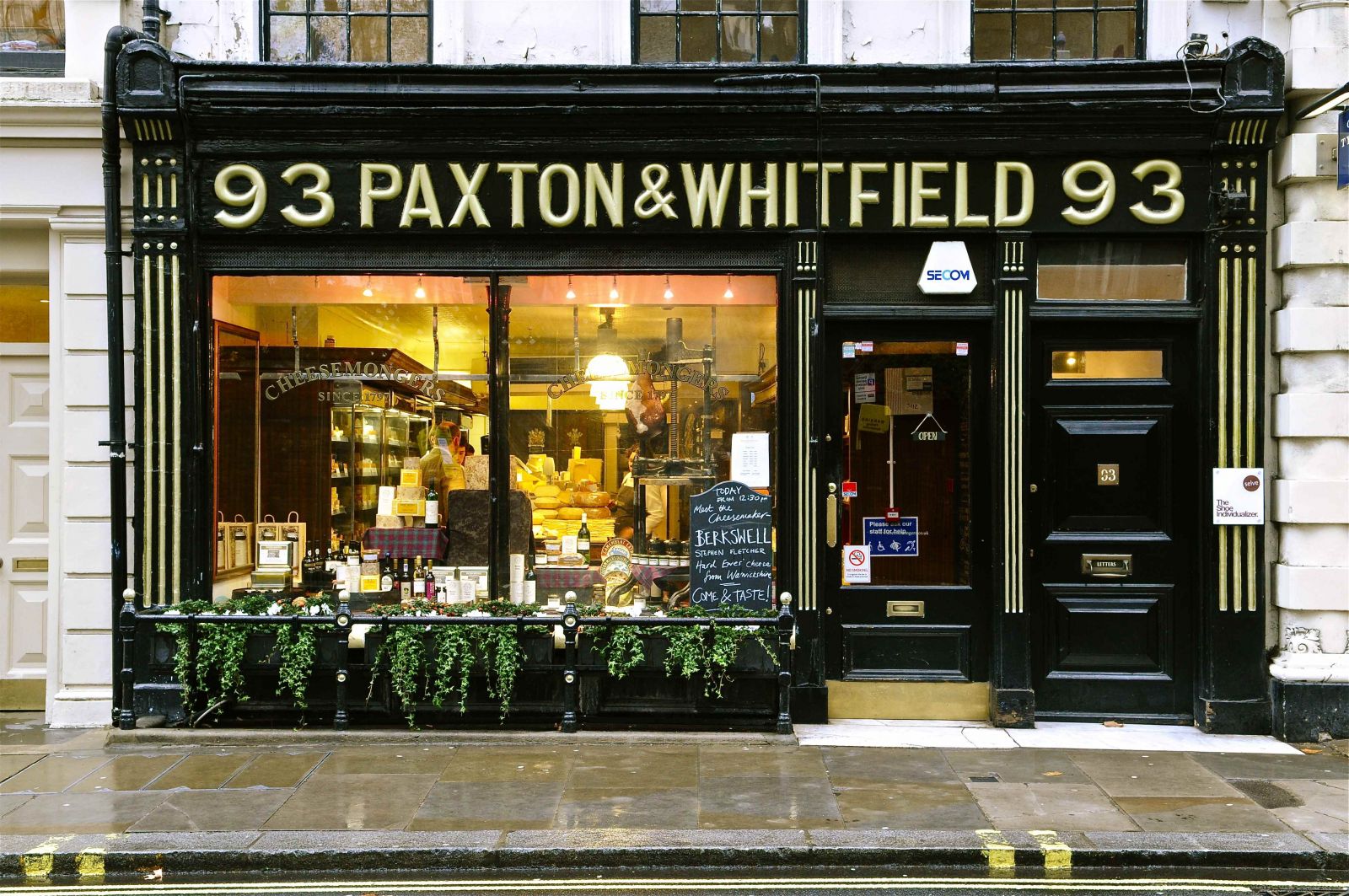 Paxton & Whitfield – West End