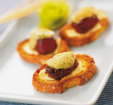 Bleu d&rsquo;Auvergne et boudins noirs sur toasts